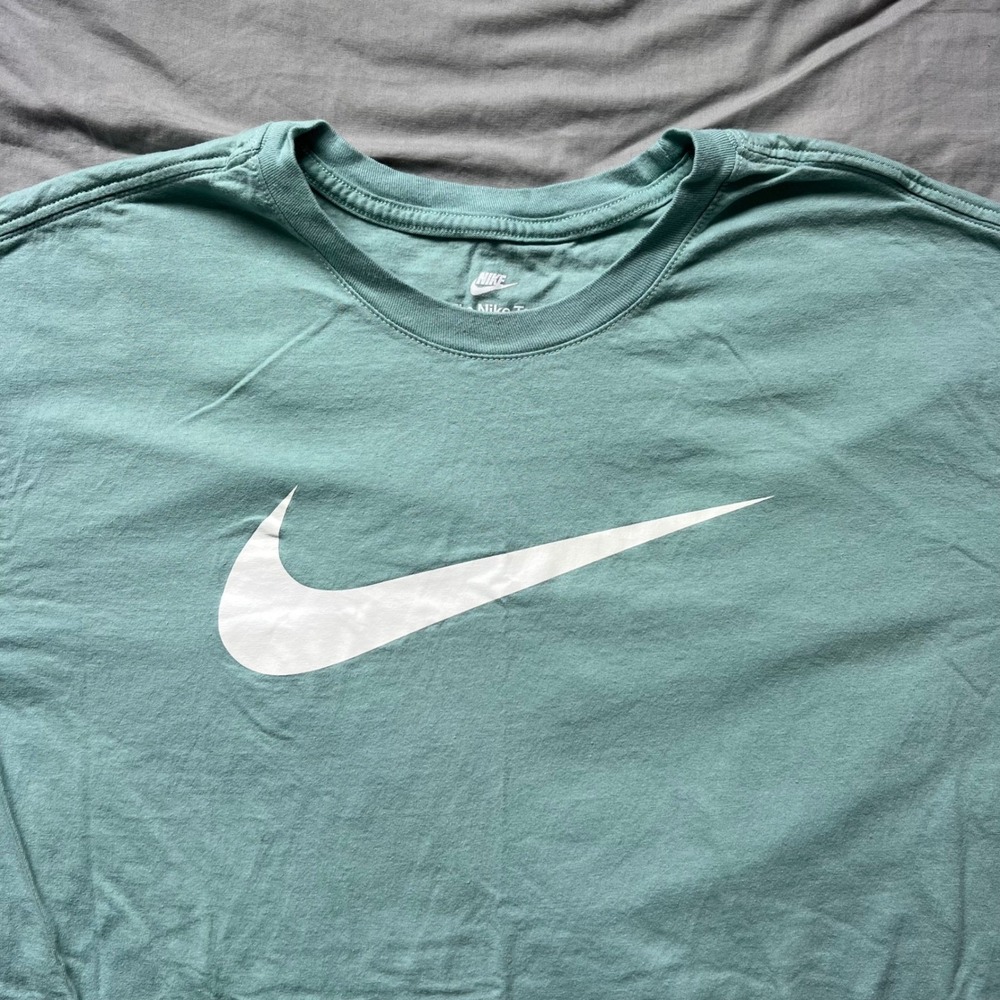 NIKE The Nike Tee XXL Mens T-Shirt Green Short Sleeve Casual Athleisure Top